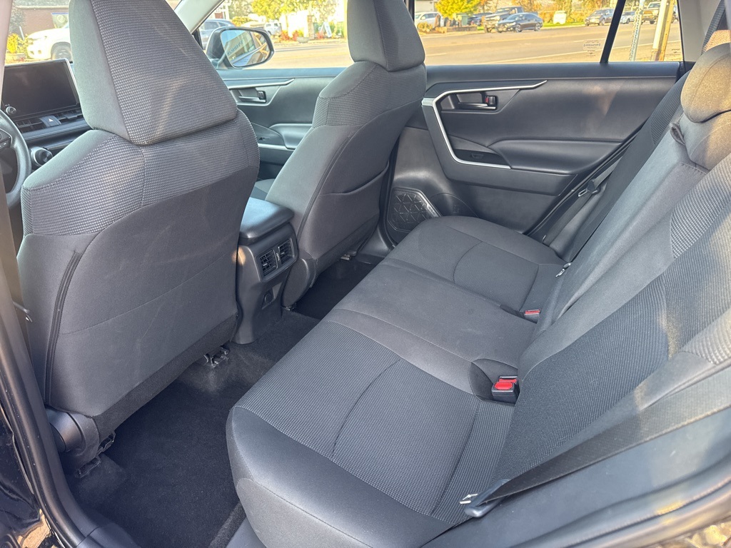 2024 Toyota RAV4 LE photo 20