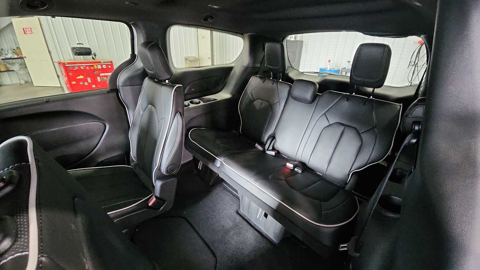 2026 Chrysler Pacifica Limited photo 26