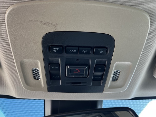 2021 Toyota Camry XLE photo 18