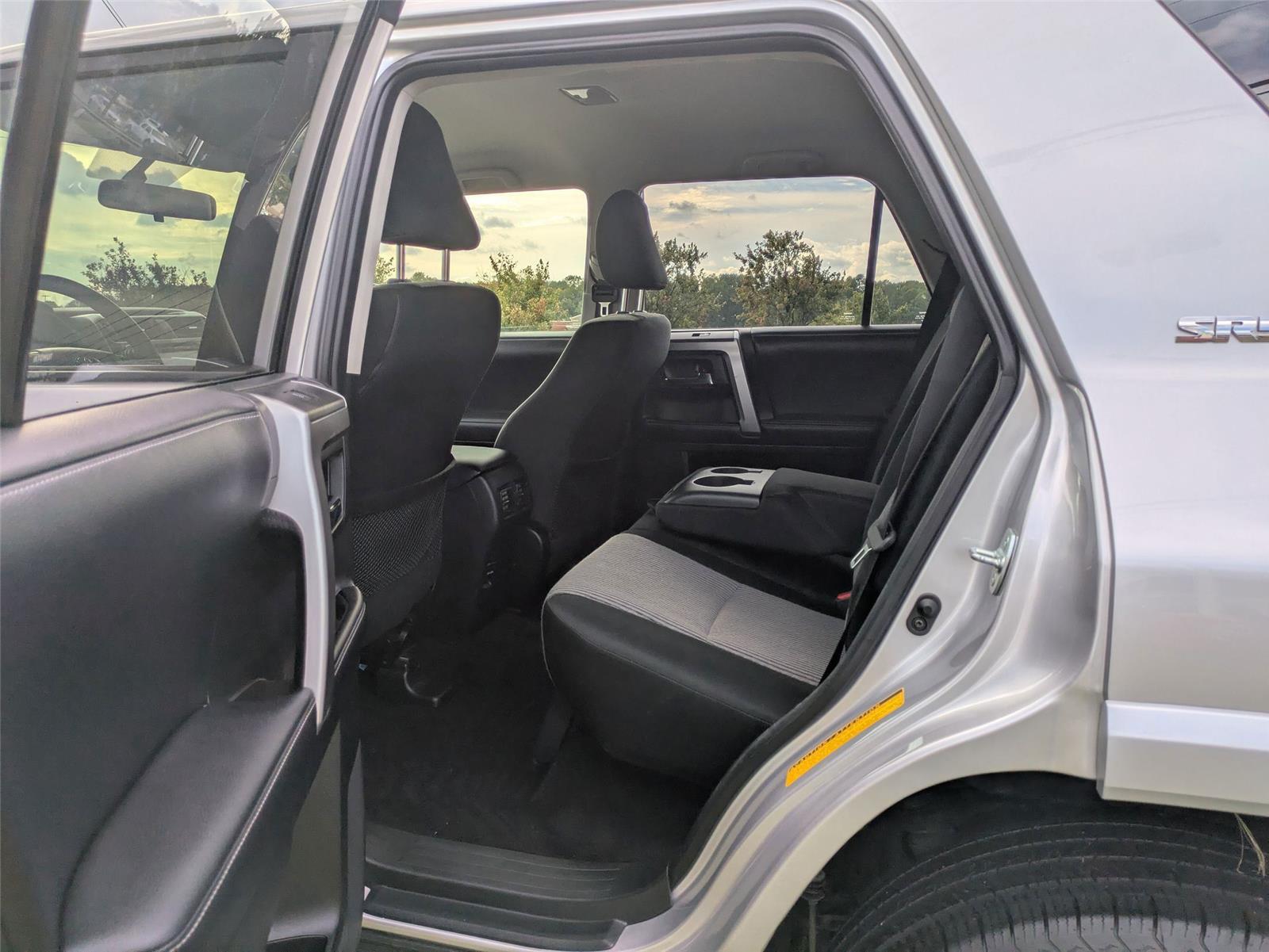 2018 Toyota 4Runner Limited SR5 Premium photo 24
