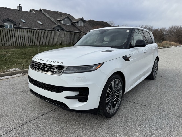 2026 Land Rover Range Rover Sport SE's photo