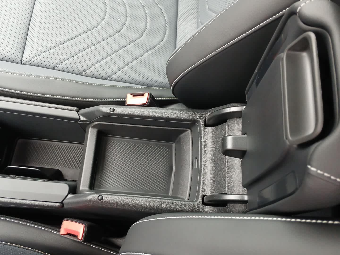 2025 Volkswagen Tiguan SE photo 23