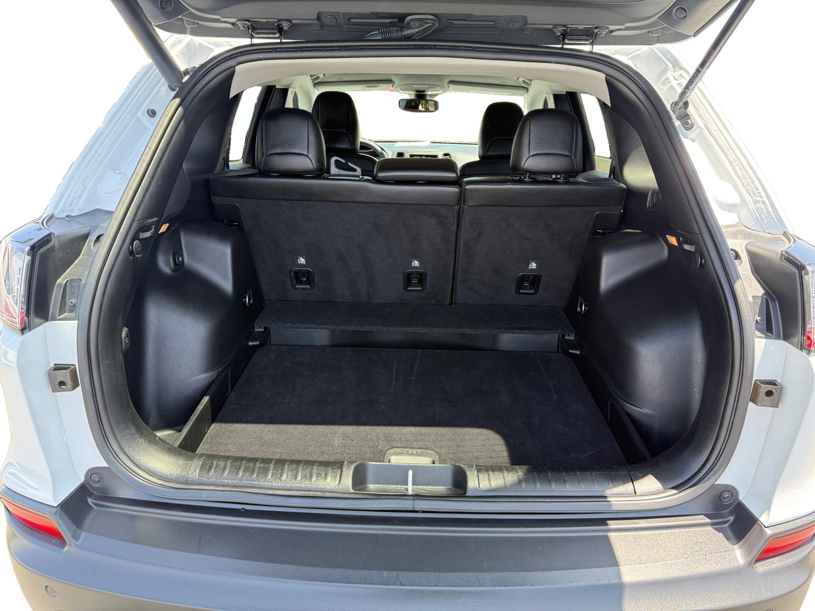 2023 Jeep Cherokee Altitude photo 16