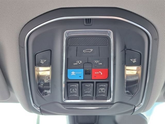 2023 Jeep Grand Cherokee Limited photo 15