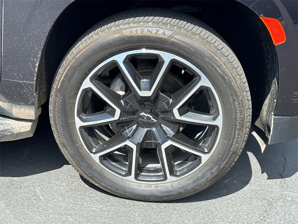 2022 Chevrolet Tahoe RST photo 3