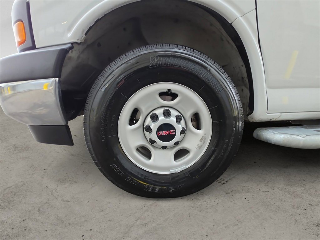 2023 Gmc Savana Cargo 2500 photo 13