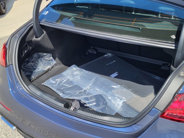 2024 Mercedes Benz C 300 photo 4