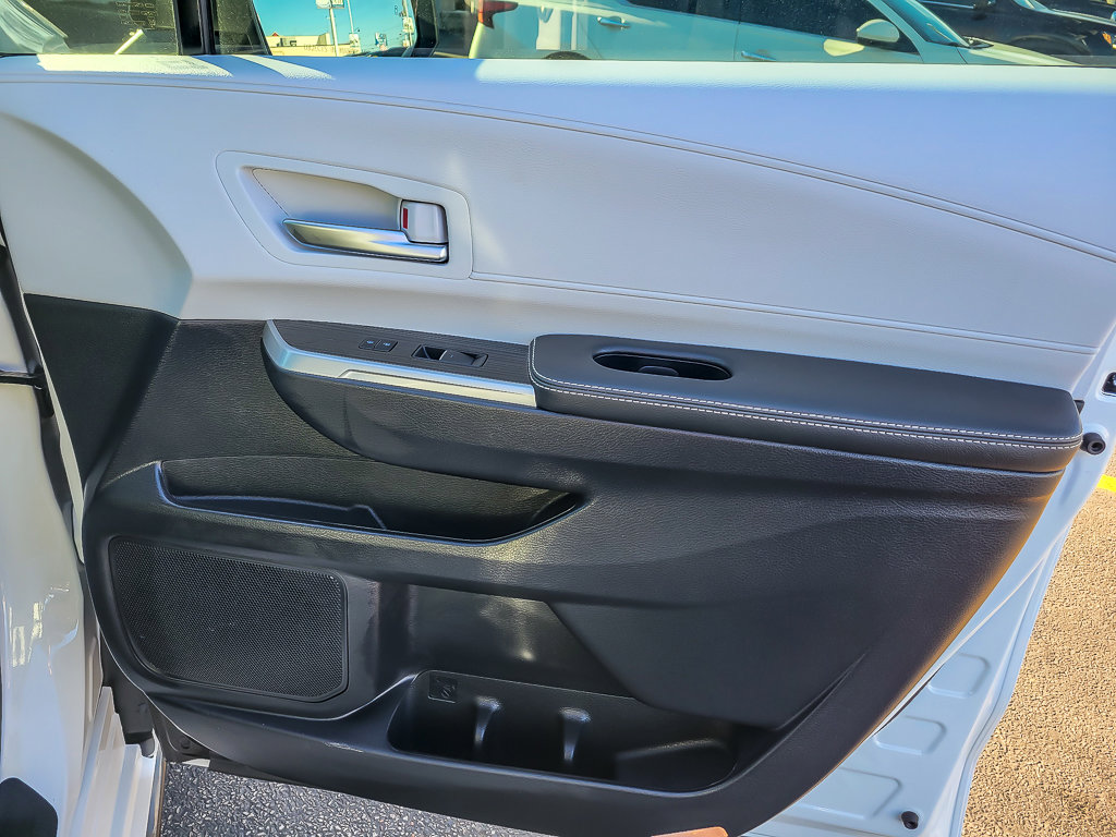 2025 TOYOTA SIENNA XSE ALL - Image 23