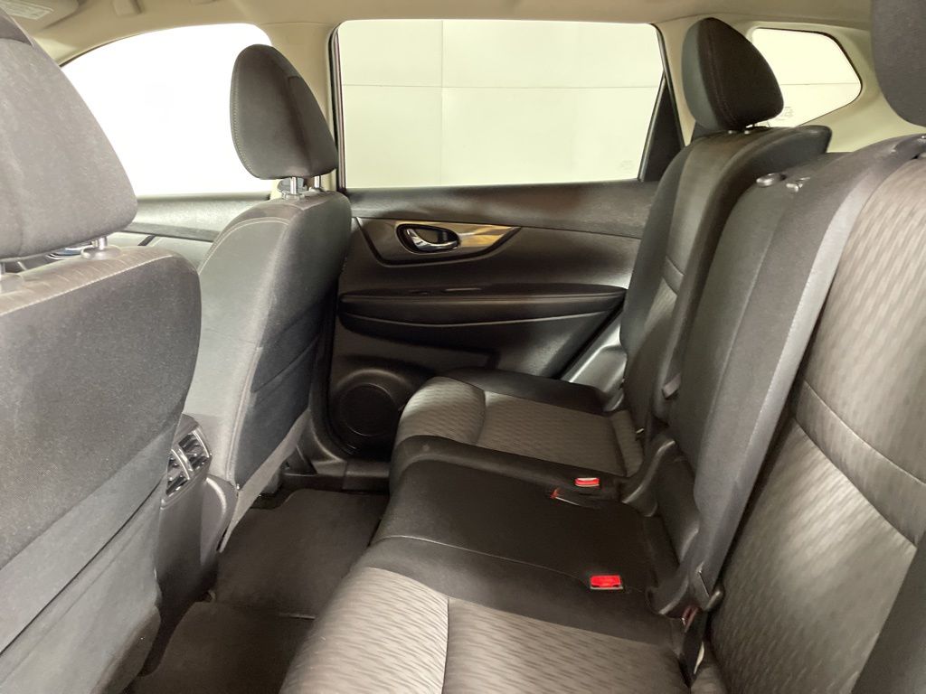 2017 Nissan Rogue SV AWD photo 33