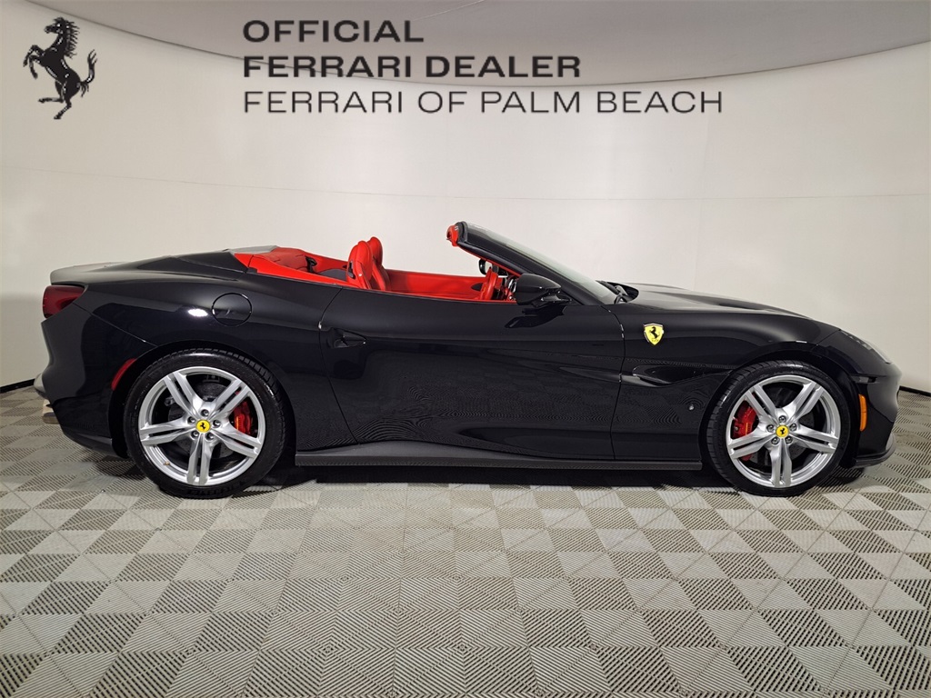 2022 Ferrari Portofino Base photo 2