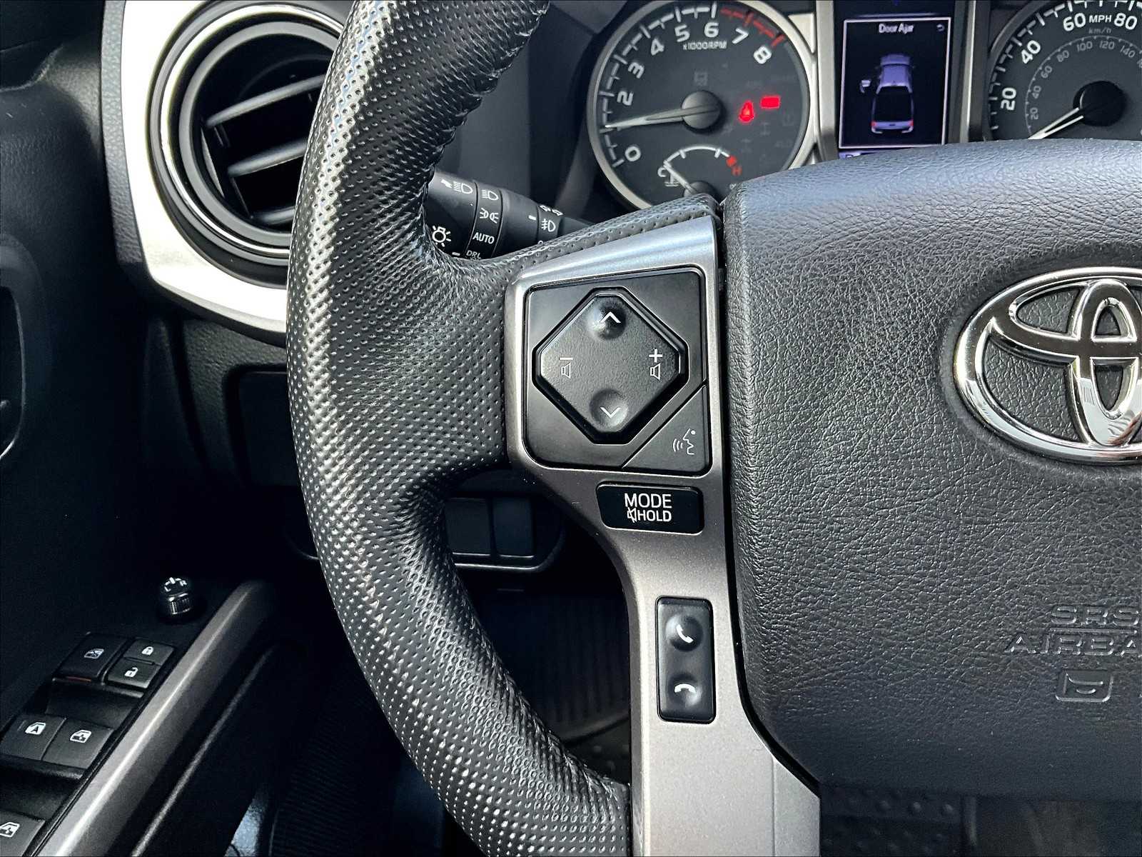 2022 Toyota Tacoma SR5 photo 23