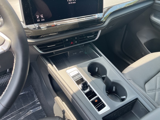 2025 Volkswagen Atlas Cross Sport SE photo 21