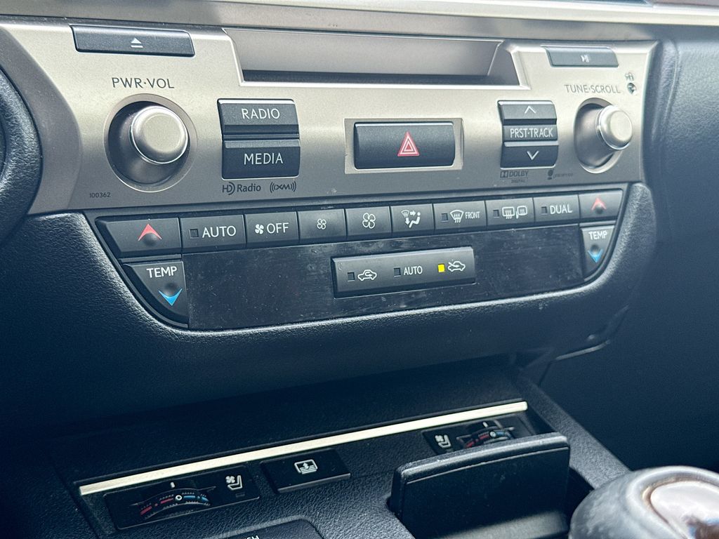 2014 Lexus ES 350 photo 28