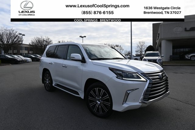 2019 Lexus LX 570's photo