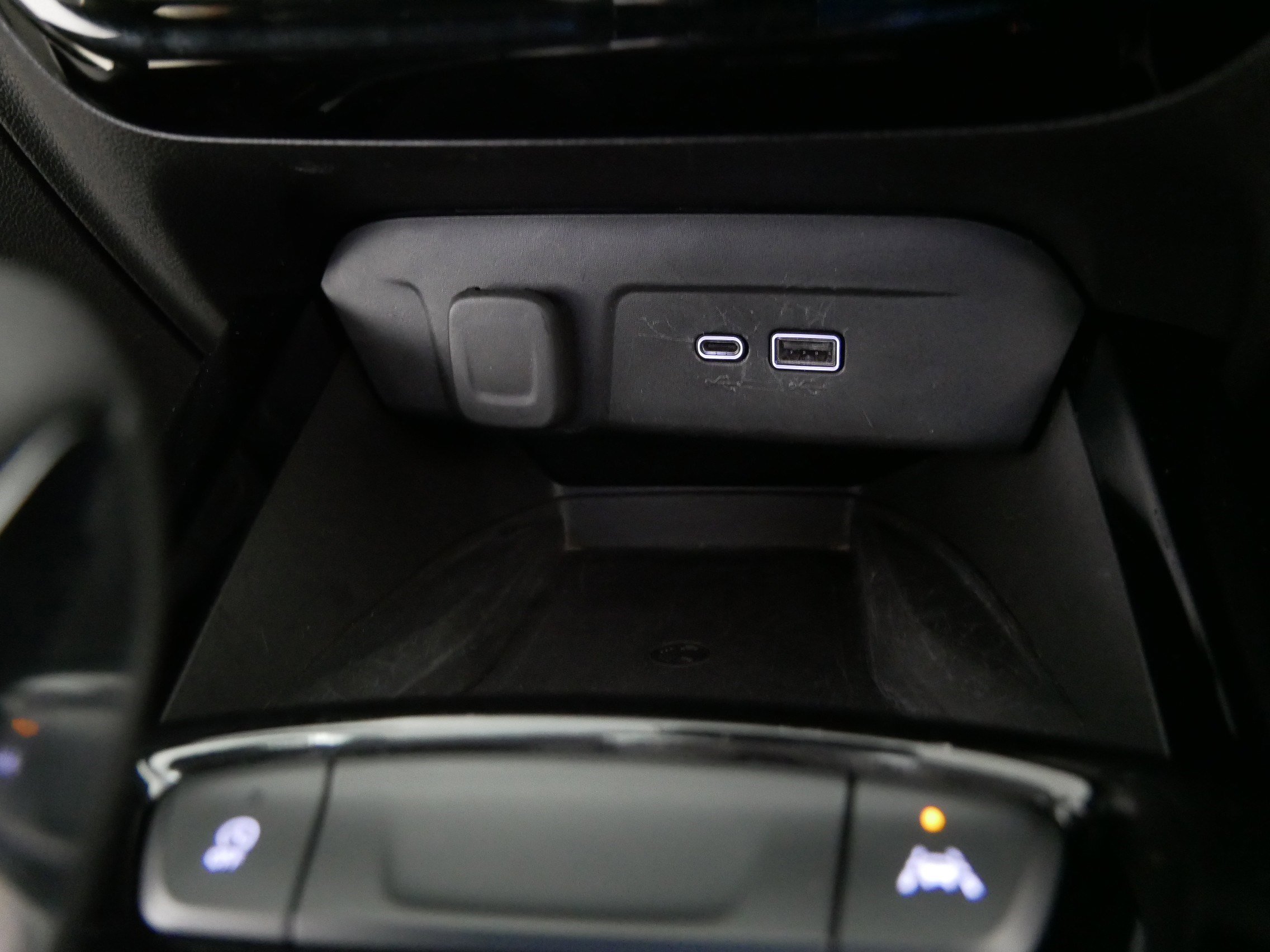 2024 Chevrolet Trax ACTIV photo 28