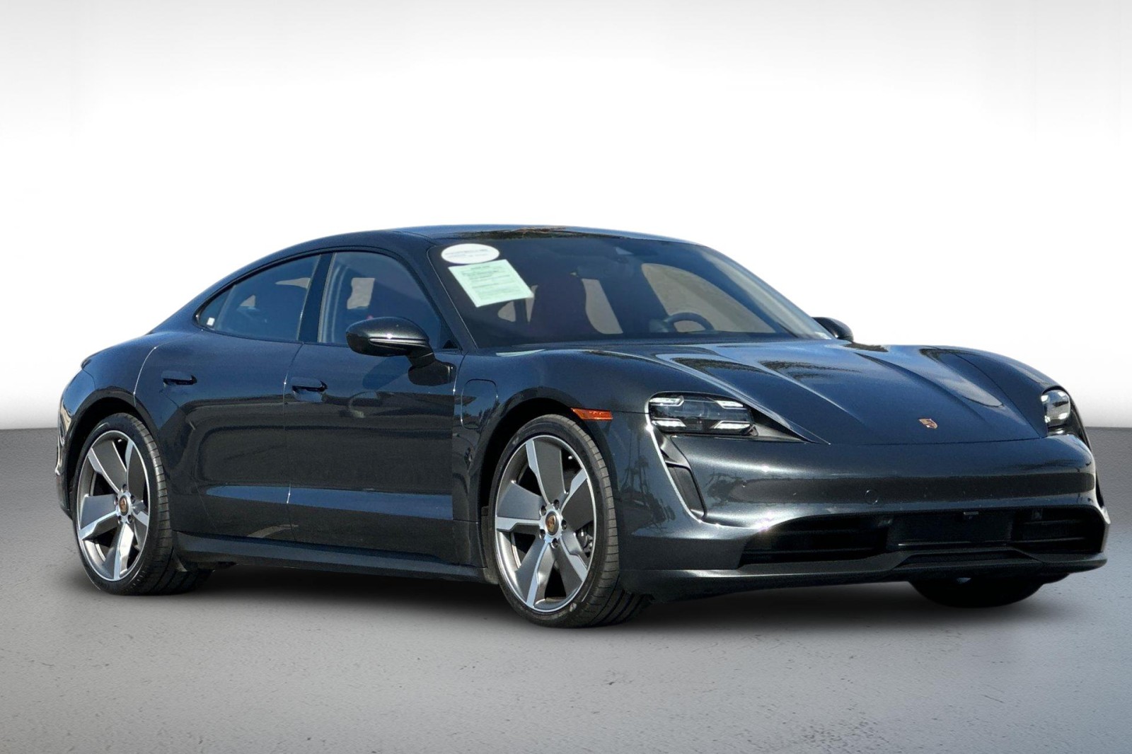 2023 Porsche Taycan photo 11