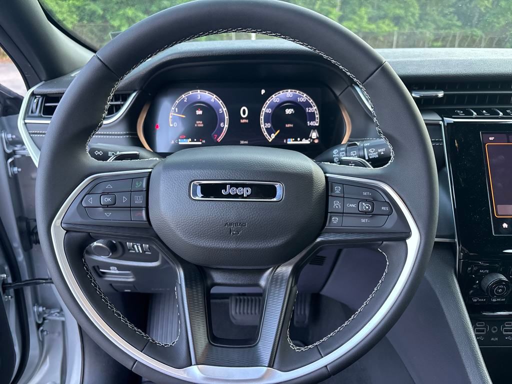 2024 Jeep Cherokee Limited 4xe photo 14