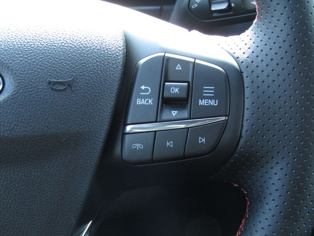 2025 Ford Escape ST-Line Select photo 17
