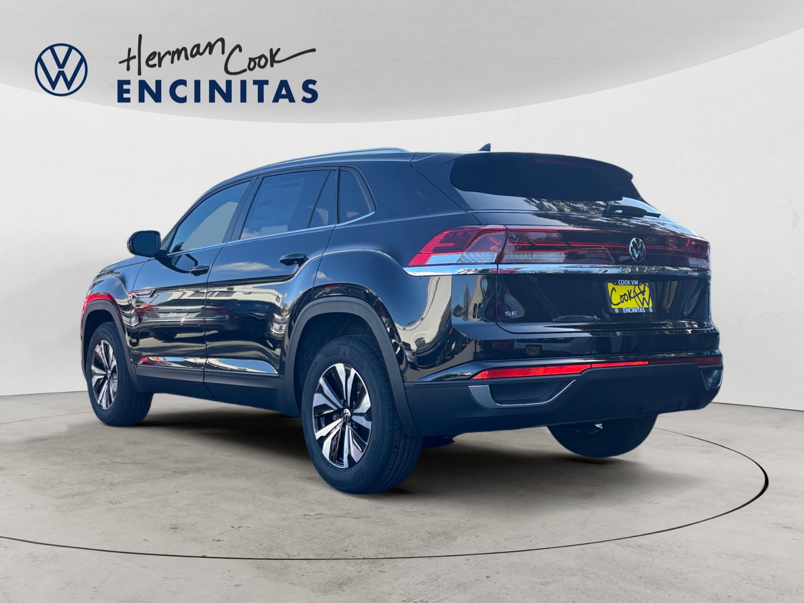 2025 Volkswagen Atlas Cross Sport SE photo 3