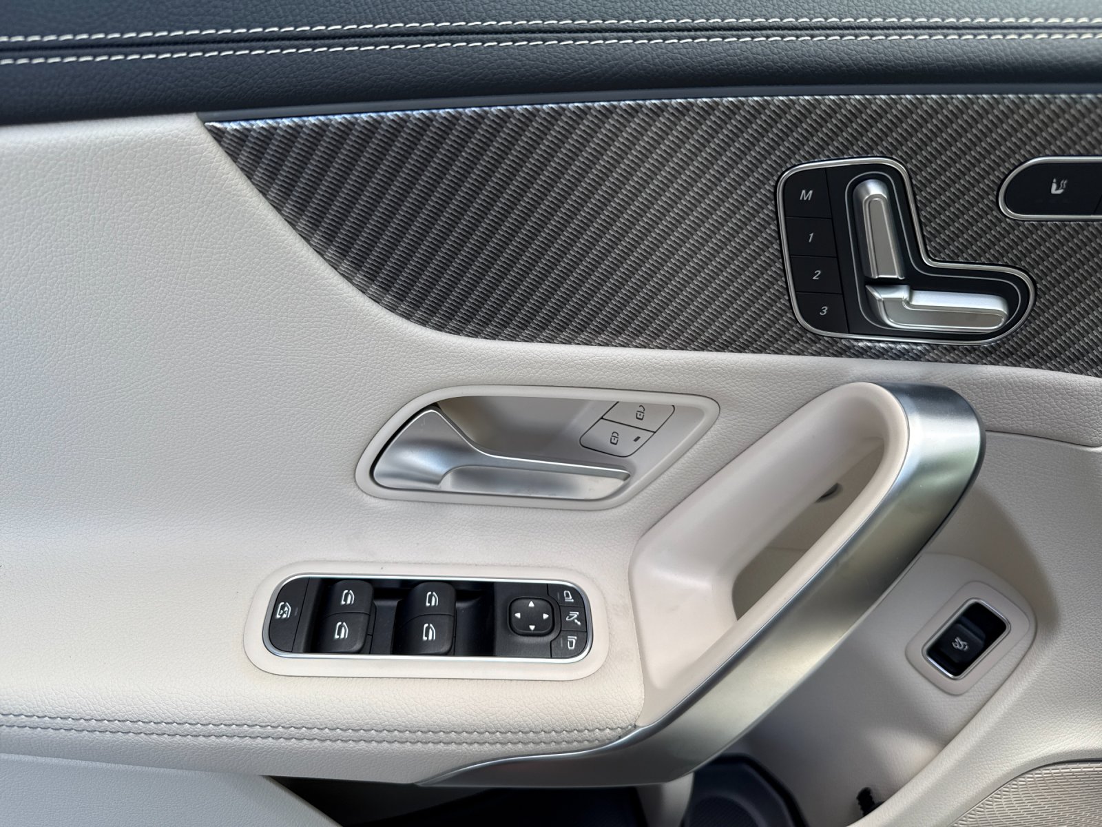 2026 Mercedes Benz CLA 250 photo 11