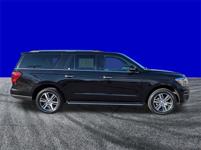 2023 Ford Expedition MAX Limited photo 3