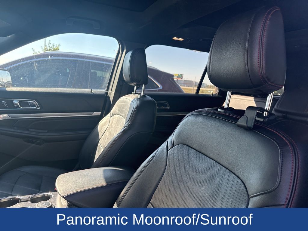 2018 Ford Explorer Sport photo 3