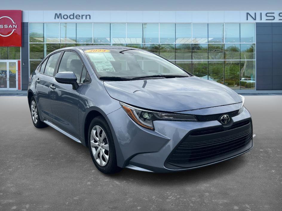 2024 Toyota Corolla LE photo 3