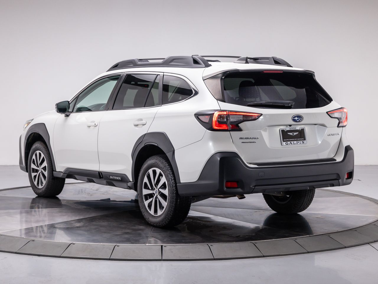 2023 Subaru Outback Premium photo 3