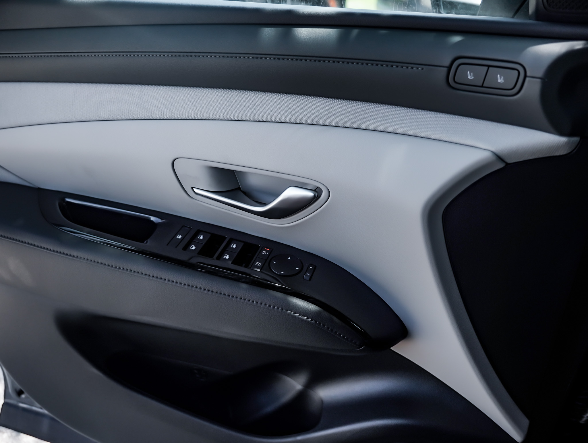 2025 Hyundai Tucson Limited photo 18