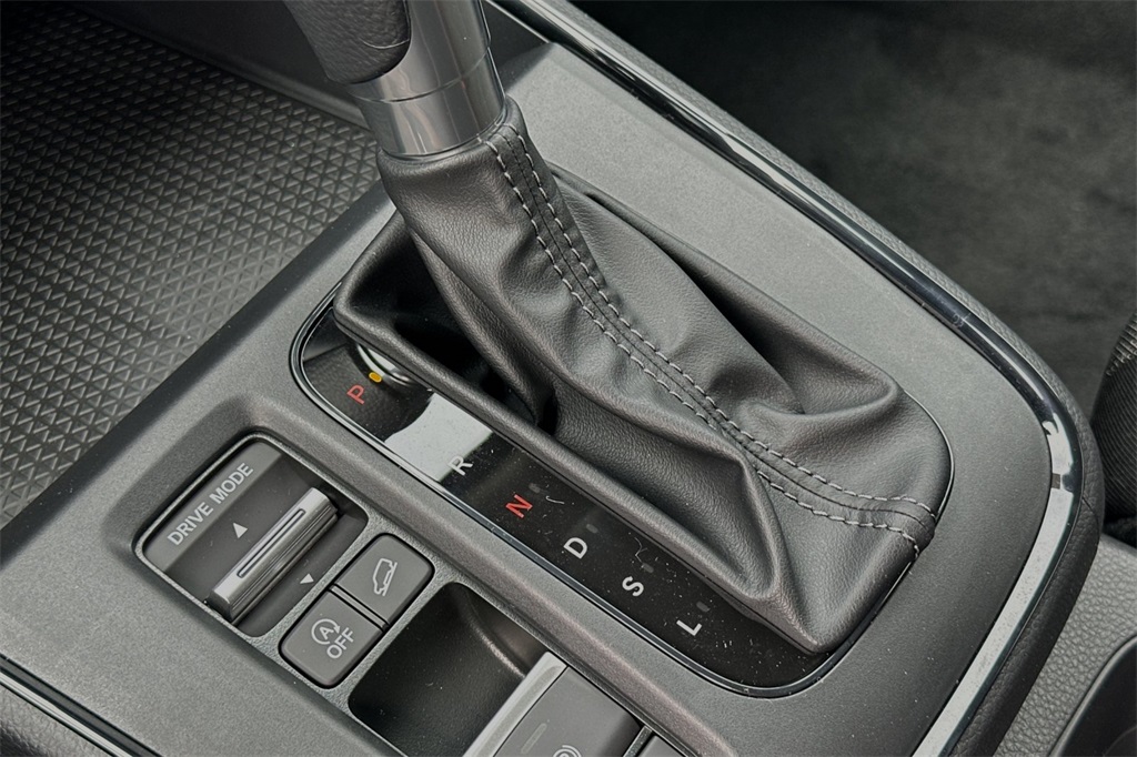 2025 Honda CR-V LX photo 19
