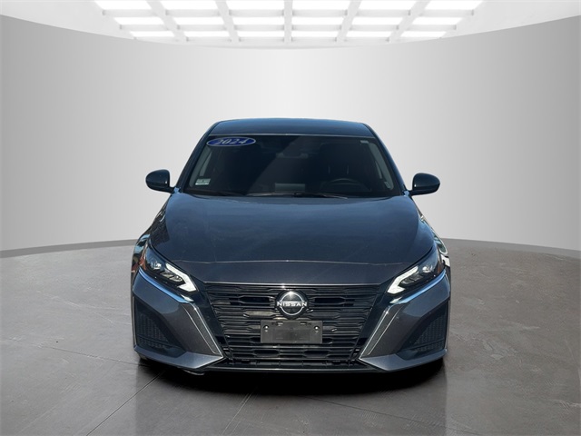 2024 Nissan Altima 2.5 SV photo 2