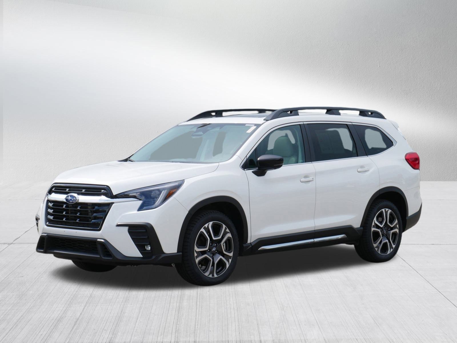 2024 Subaru Ascent Limited photo 3