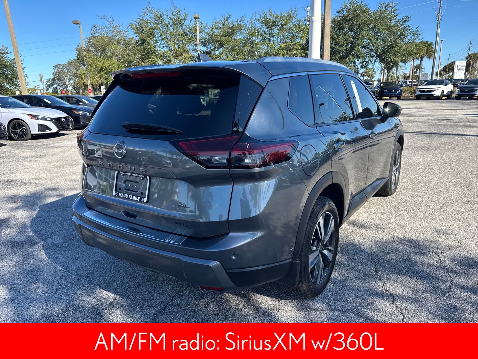 2024 Nissan Rogue SL photo 3