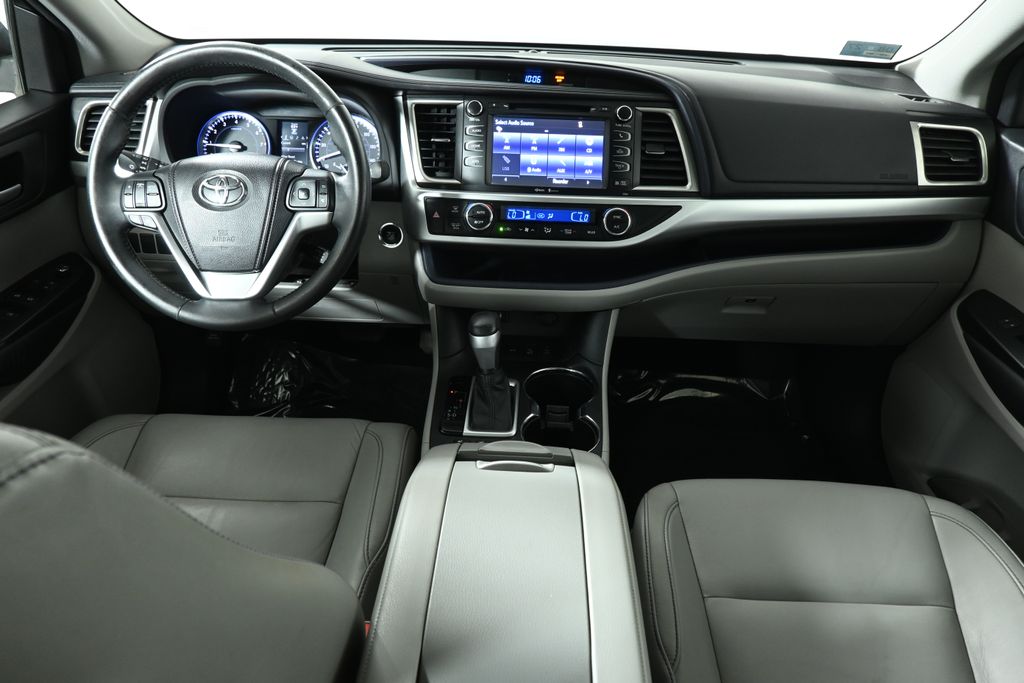 2015 Toyota Highlander Base Hybrid photo 4