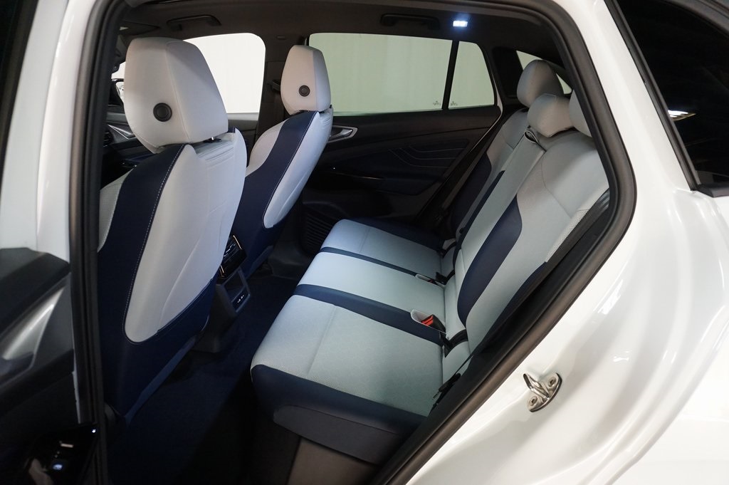 2025 Volkswagen ID.4 Pro S photo 10