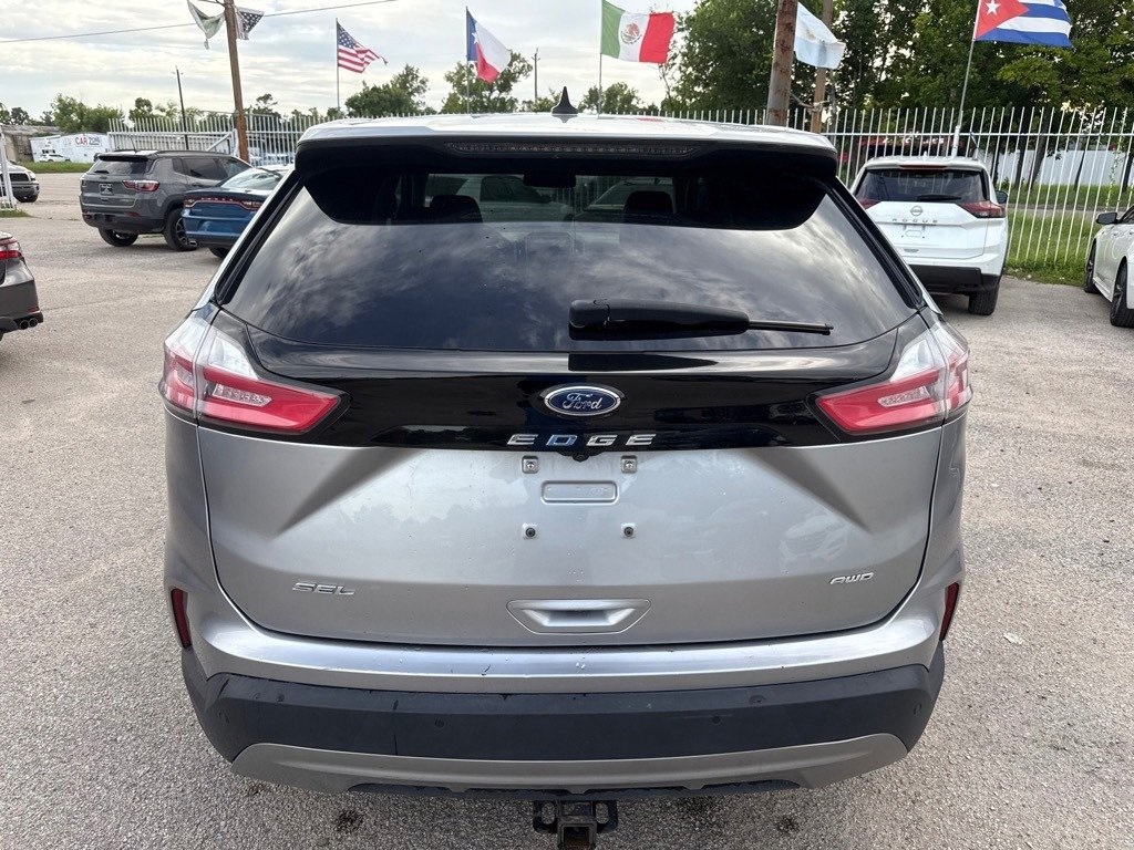 2023 Ford Edge SEL photo 3