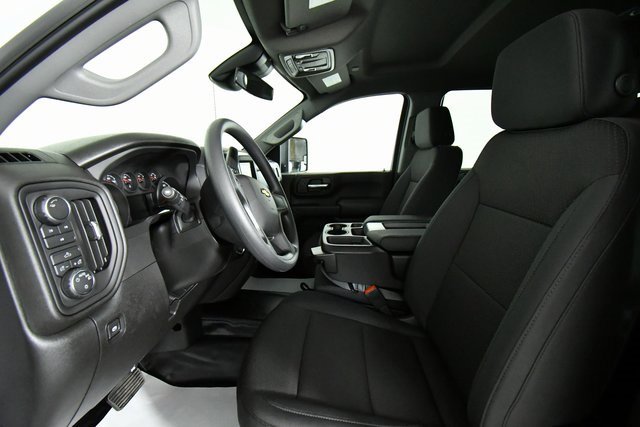 2026 Chevrolet Silverado 3500HD photo 4