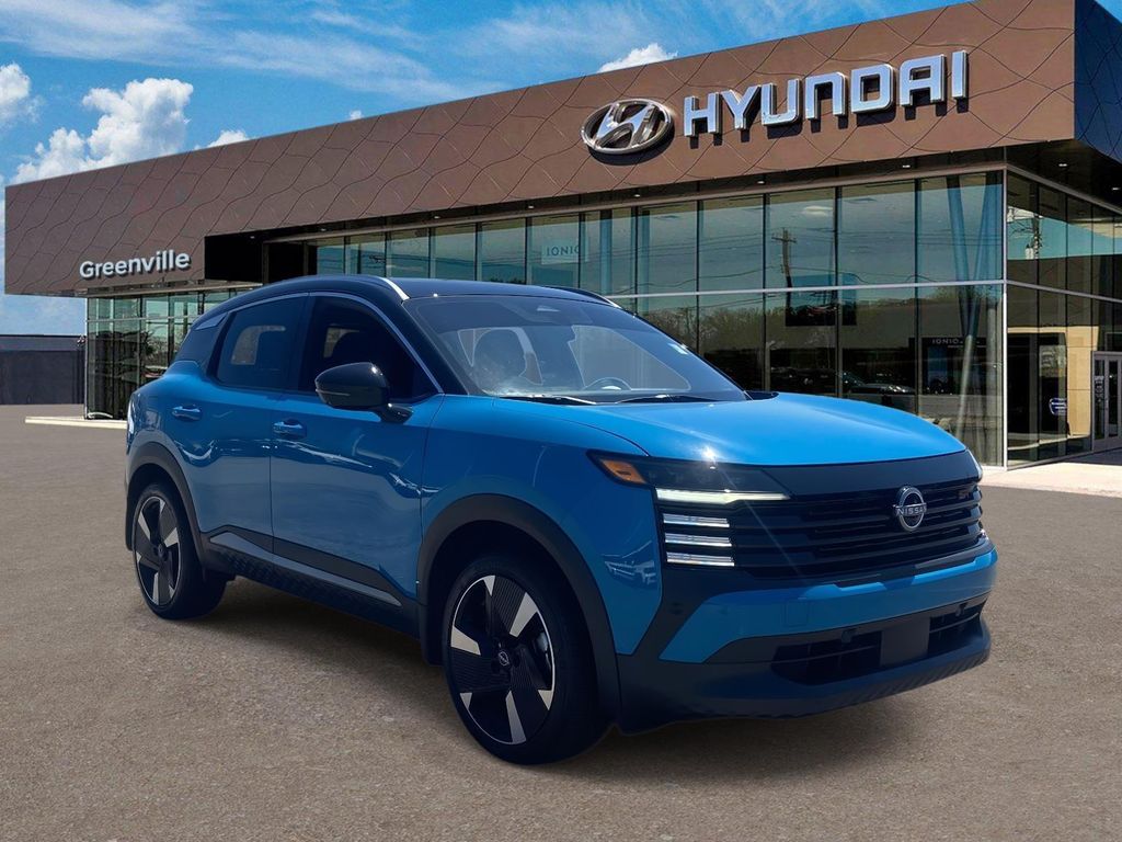 2025 Nissan Kicks SR AWD's photo