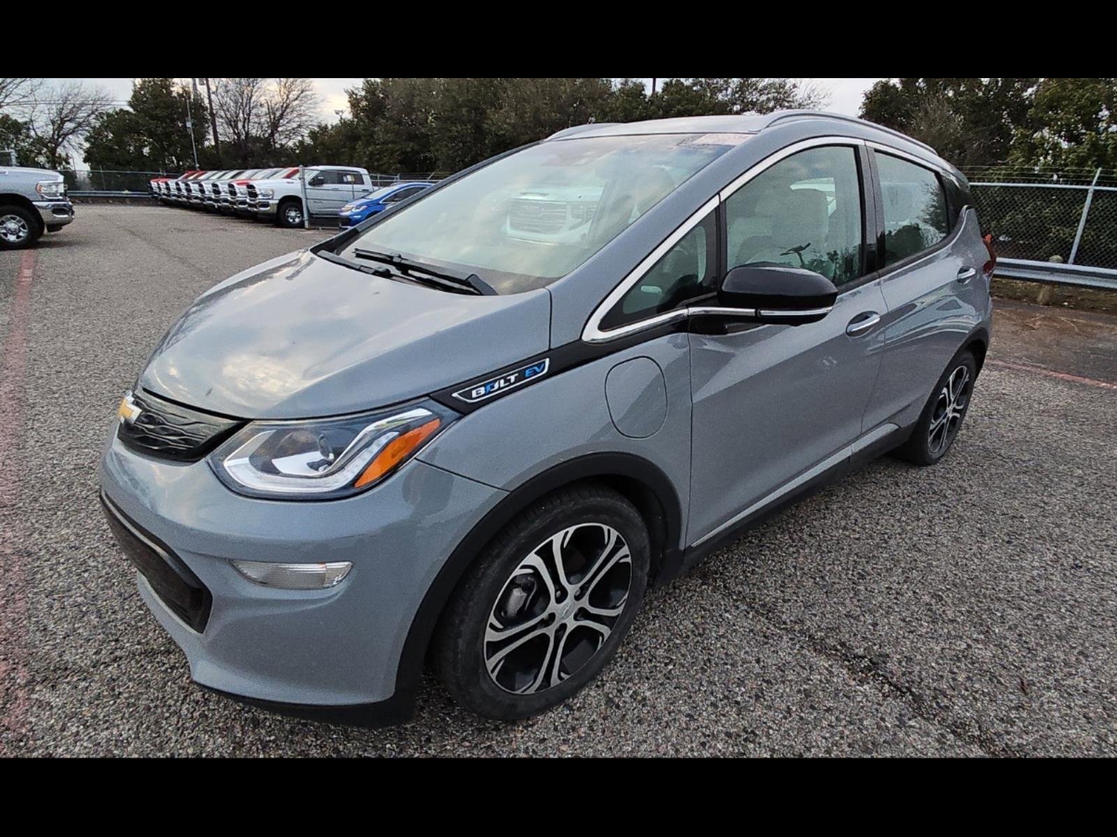 Used 2020 Chevrolet Bolt EV Premier with VIN 1G1FZ6S02L4135745 for sale in Jeffersontown, KY