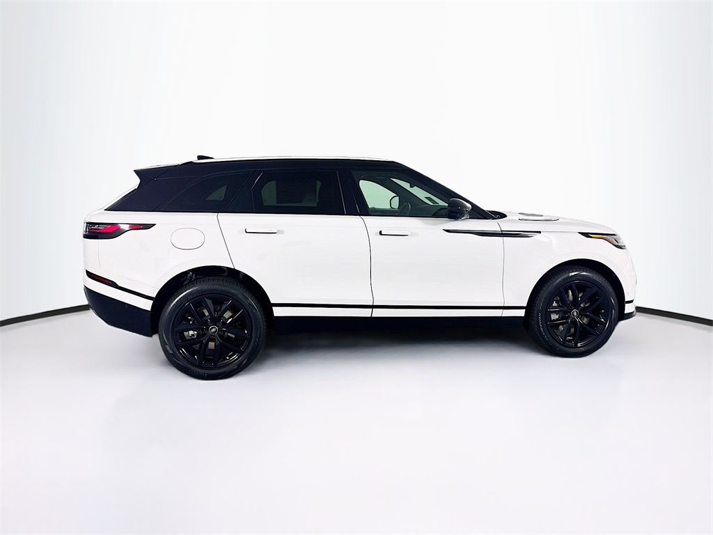 2026 Land Rover Range Rover Velar SE photo 4