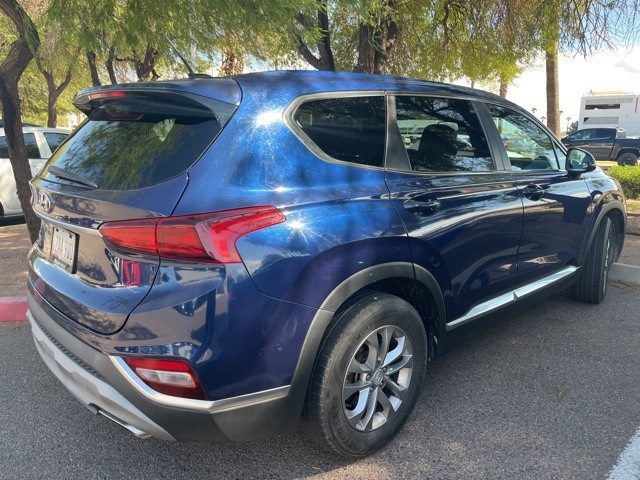 2020 Hyundai Santa Fe SE photo 4