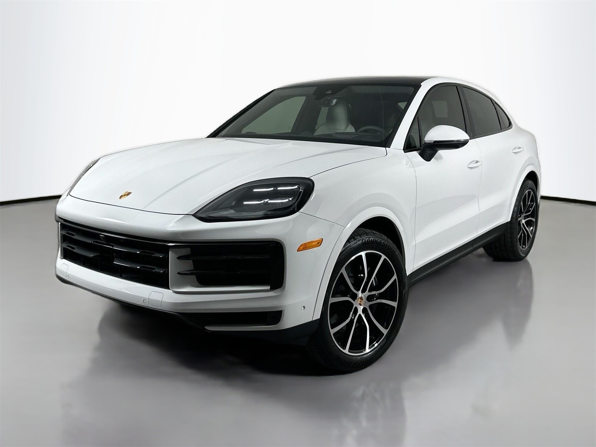 2025 Porsche Cayenne Coup Base's photo