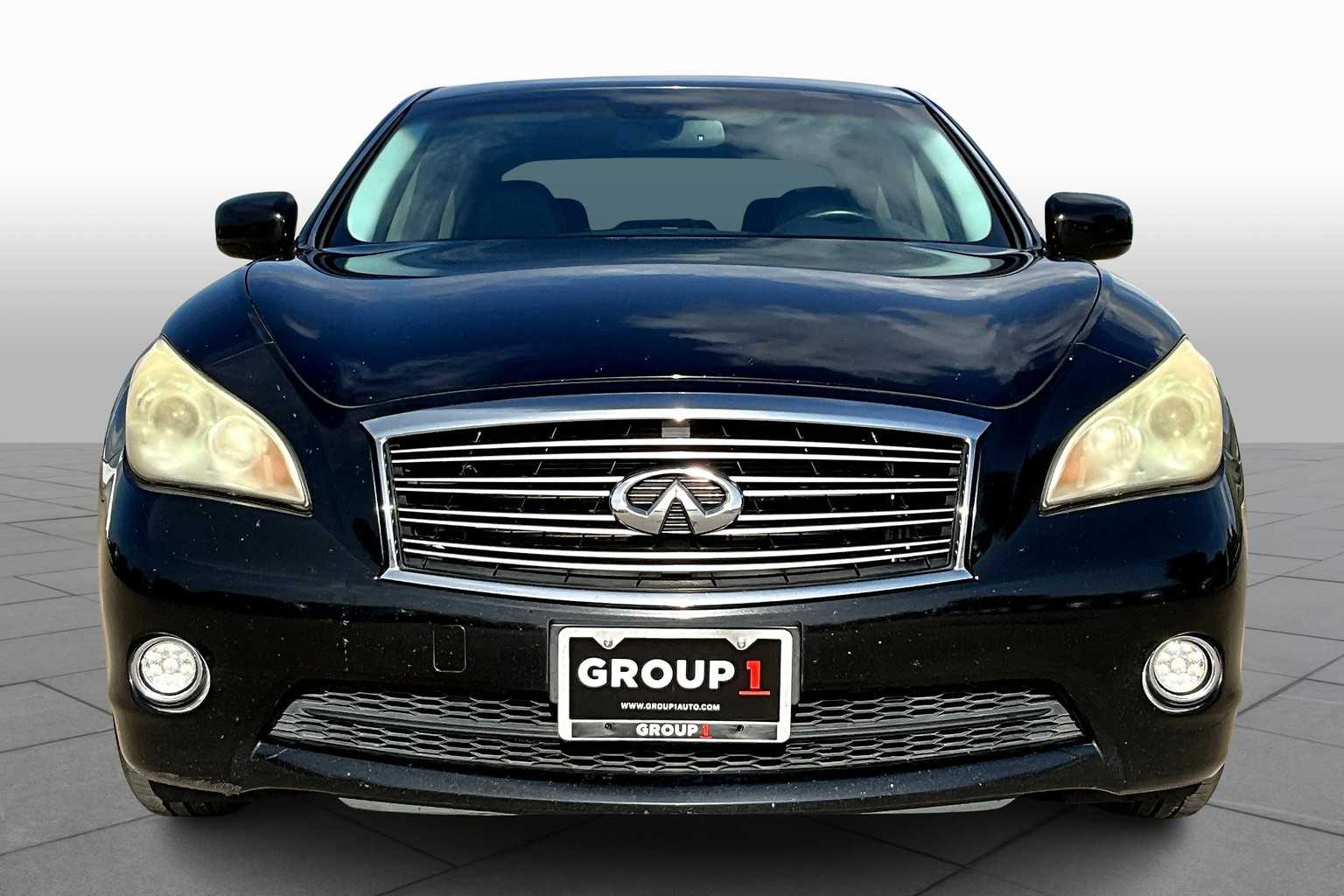2011 Infiniti M37 photo 2