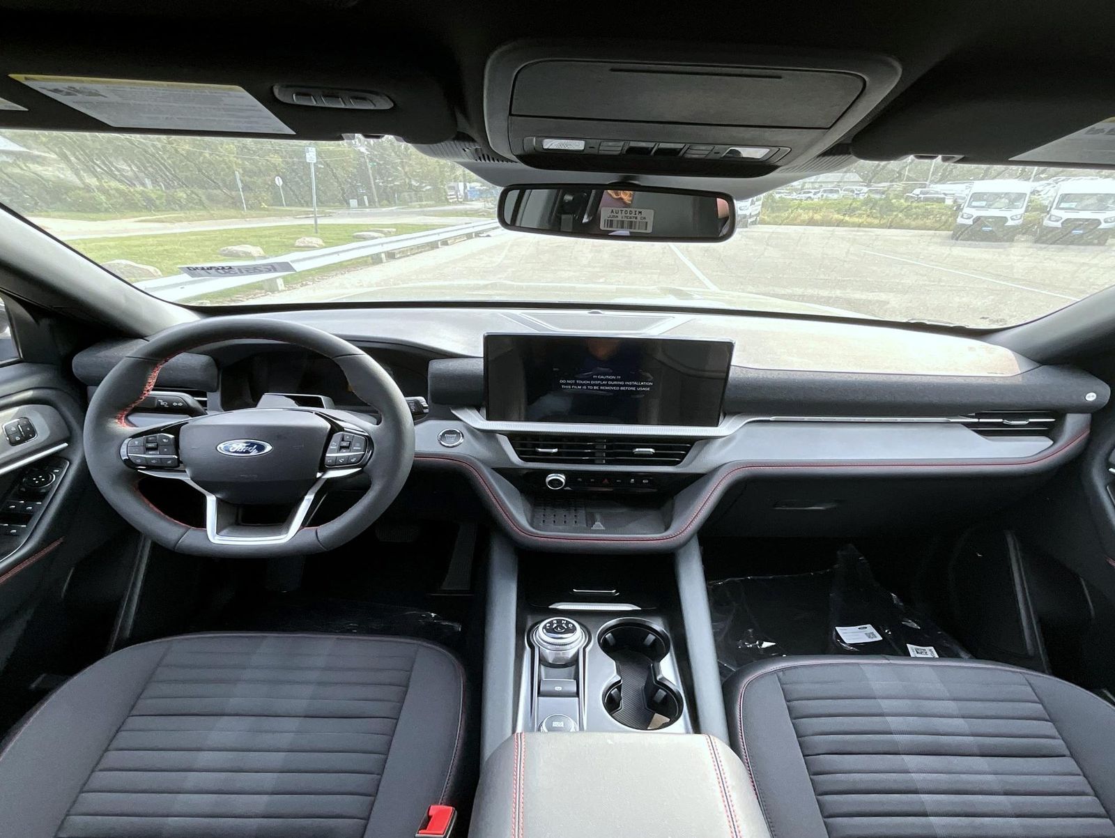 2025 Ford Explorer ST-Line photo 13
