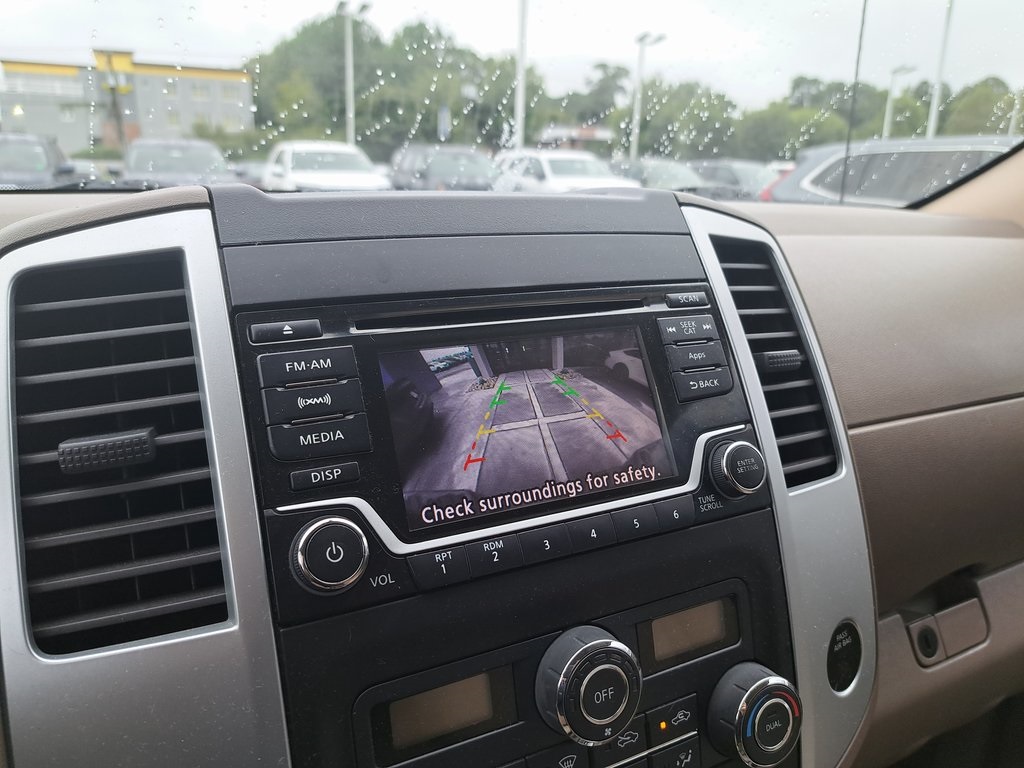 2016 Nissan Frontier SV photo 9