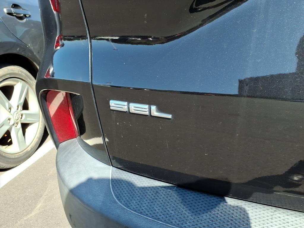 2020 Ford Escape SEL photo 7