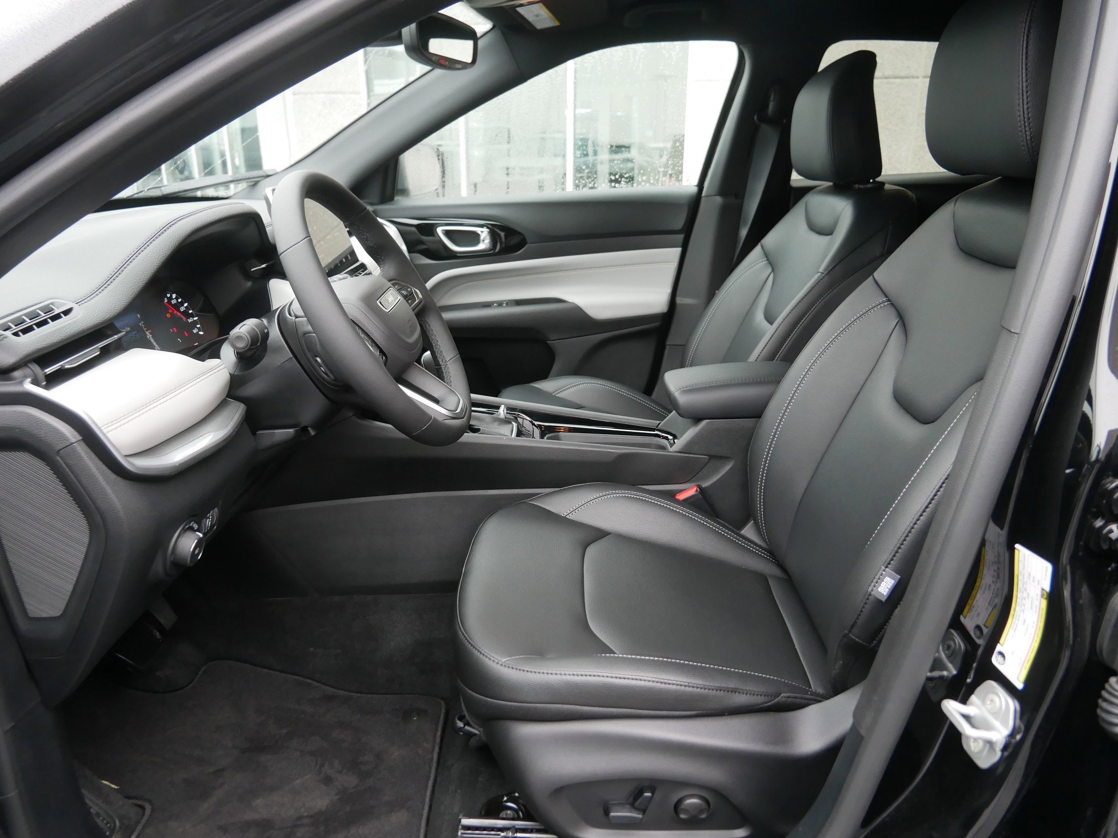 2026 Jeep Compass Limited photo 4