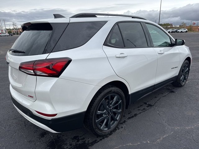 2022 Chevrolet Equinox RS photo 2