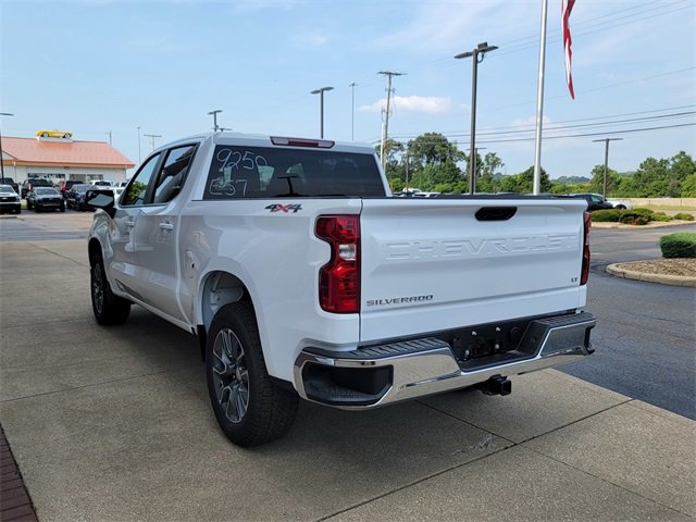 2025 Chevrolet Silverado 1500 LT photo 5