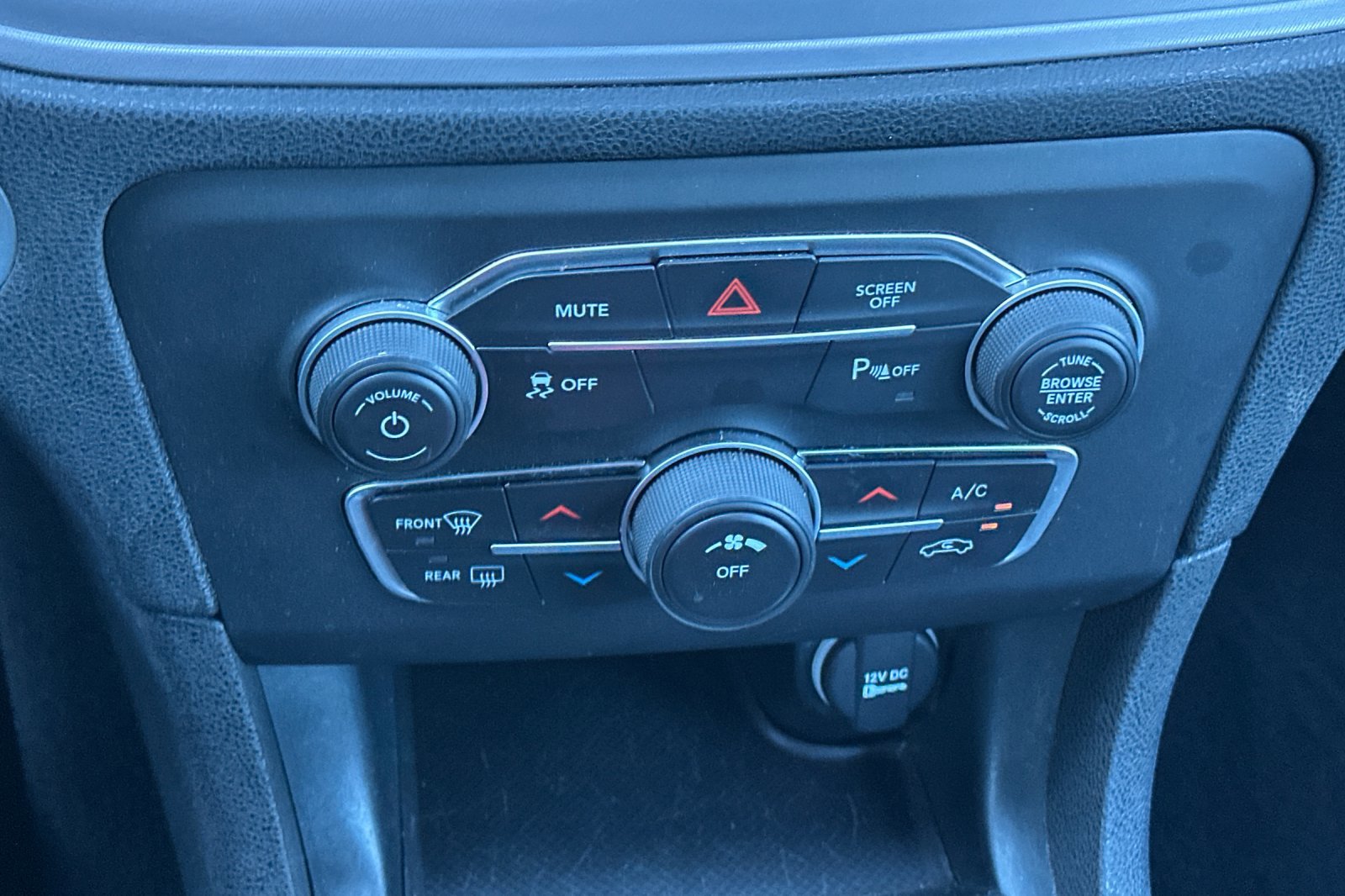 2023 Dodge Charger SXT photo 18